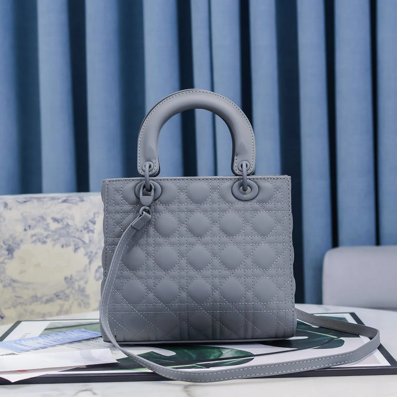 

Female bag 2021 new European and American fashion leather handbag messenger small fragrant rhombus chain shoulder bag handbag