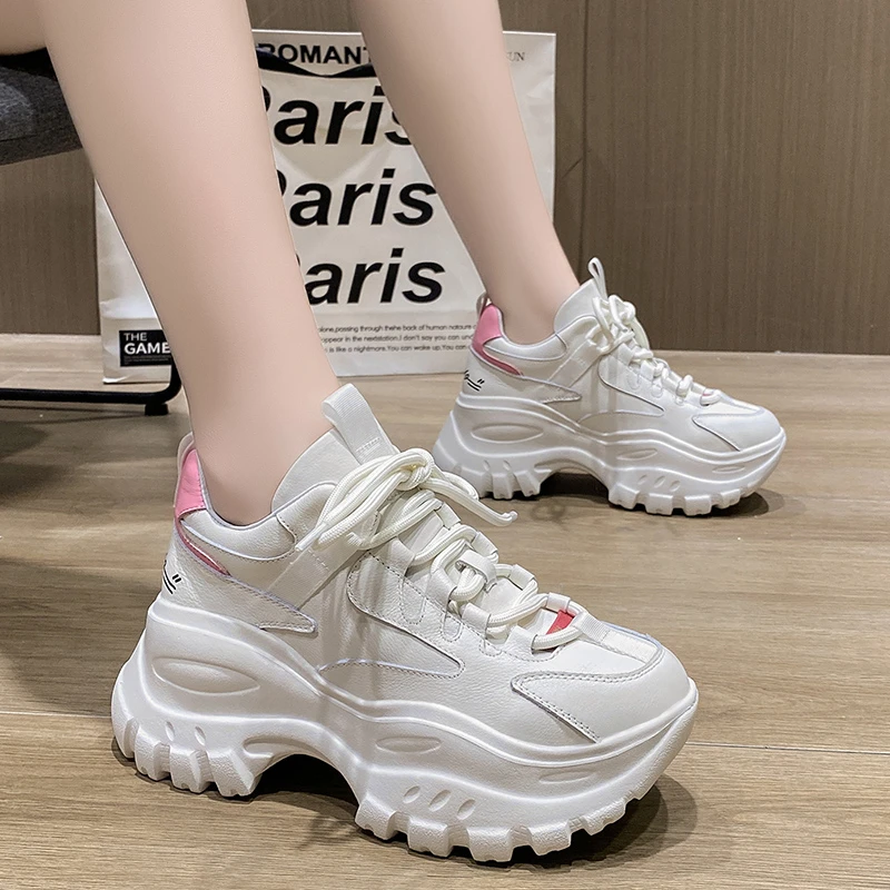 Кроссовки женские на толстой подошве дизайнерские модные тренировочные