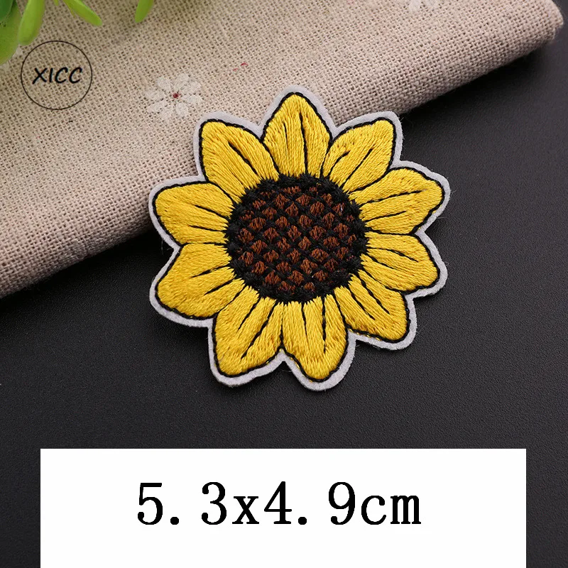 T N с аппликацией в виде Золотой Звезды рисунком &quotПодсолнух&quot вышивка