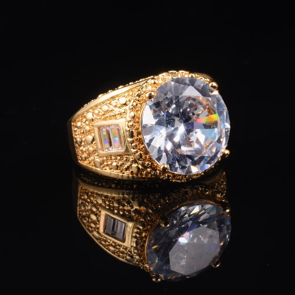 Мужское Винтажное кольцо с фианитом большое позолоченное 15 карат белым Сапфиром