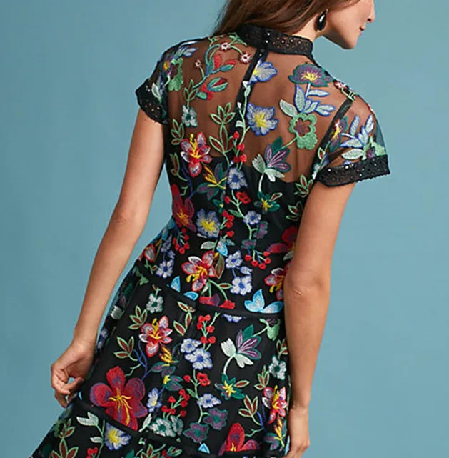 Женское платье с коротким рукавом VERHELLEN модельное дизайнерское Сетчатое