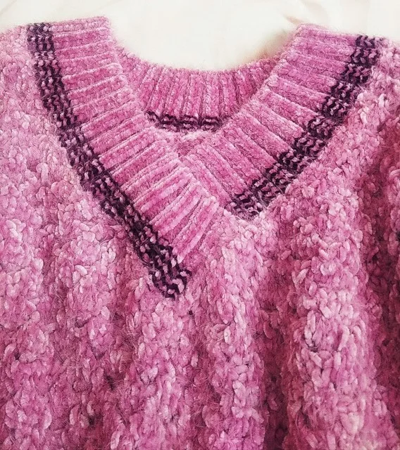 Фото Faux Mink Crop Top Sweater For Women 2019 Korean Fashion V neck Lazy oaf Purple Loose Female Knit Pullover knitwear Женская одежда Faux Mink Crop Top Sweater For Women 2019 Korean Fashion V neck Lazy oaf Purple Loose Female Knit Pullover knitwear Женская одежда