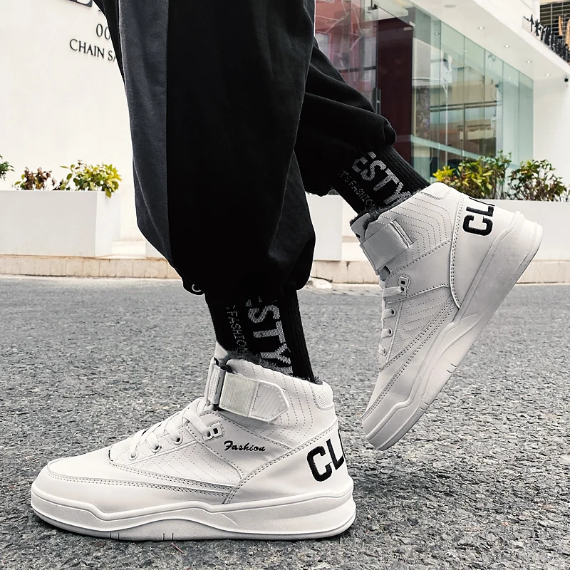 

CYYTL Winter High Top Men's Warm Shoes Outdoor Sports Running Sneakers Wear-resistant Non-slip Casual Teenager Chaussure Homme