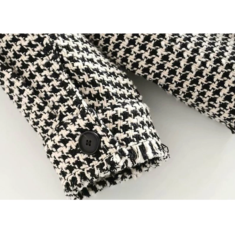 

Vintage Stylish Frayed Tassel Oversized Tweed Plaid Jacket Coat Women 2020 Fashion Long Sleeve Pockets Outerwear Chic Tops