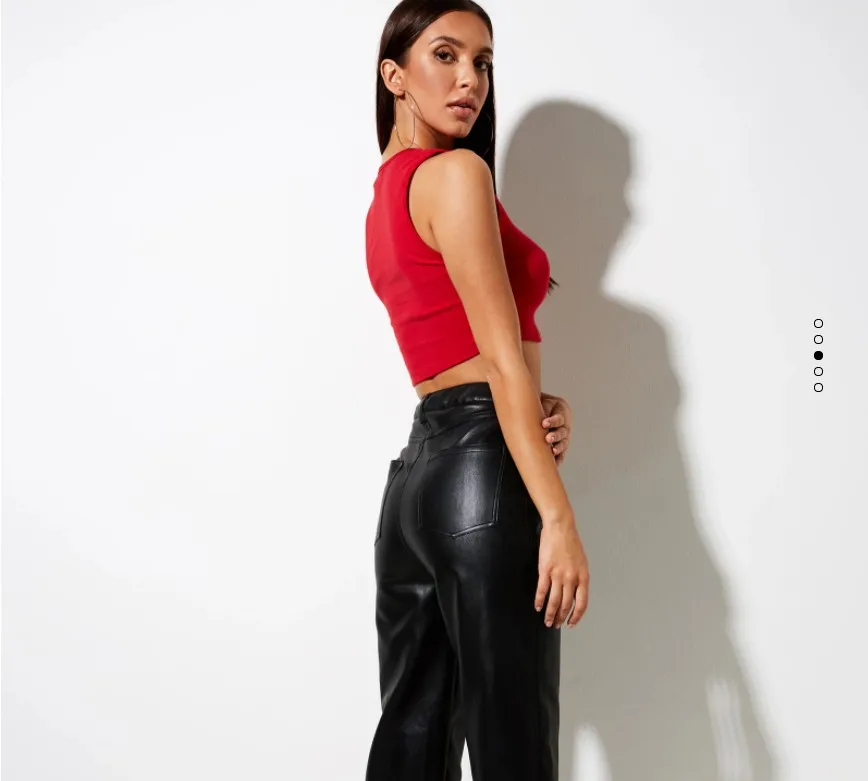 Кроп-Топ женский трикотажный эластичный в рубчик с круглым вырезом и принтом