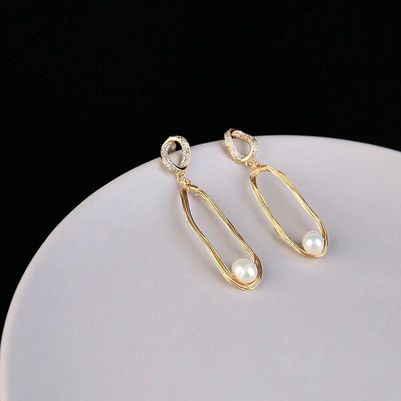 

Original Handmade Korean Earrings for Woman Freshwater Pearls Dangle Earrings with Twist Gold Color Copper Woman's Accessories