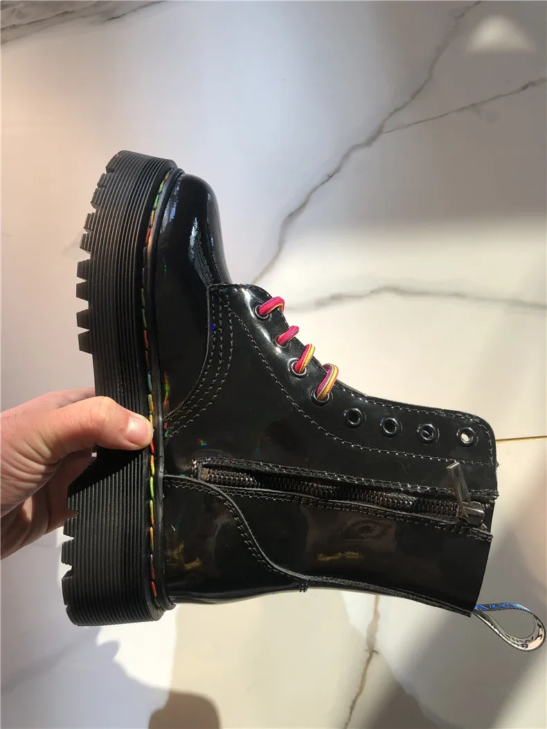 Ботинки из натуральной кожи женские ботинки Dr. В байкерском стиле martin на шнуровке