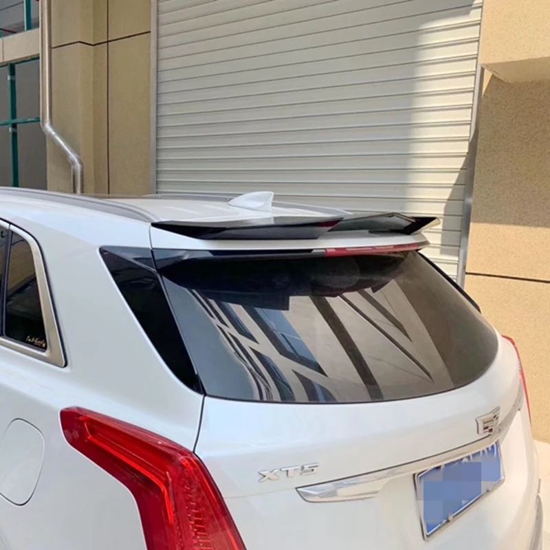 Чехол из АБС-пластика с имитацией углеродного волокна и цвета на заднем крыле для