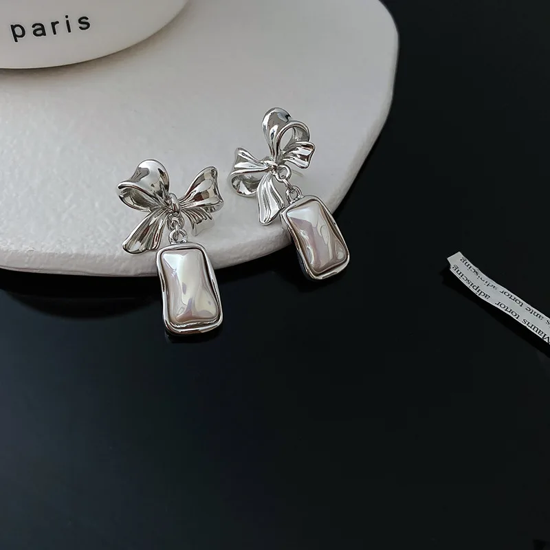

PERMIH Geometry Pearl Drop Earrings Party Wear Earings for Women Modern Women's Earrings 2021 Trend Korean Fashion Bow Earrings