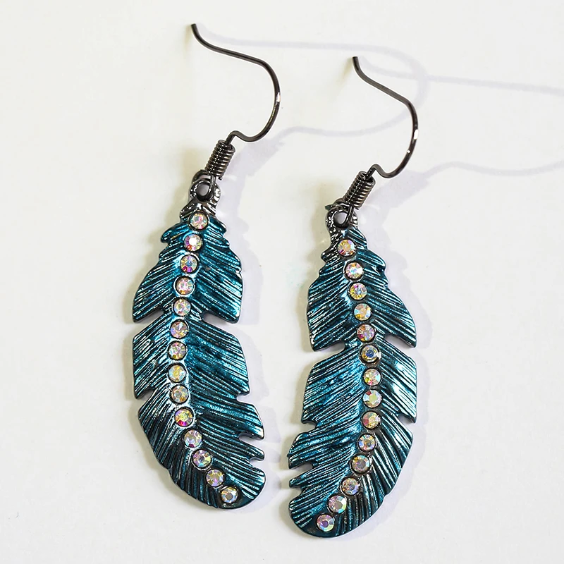 

Bohemian Handmade Metal Blue Feather Earrings Vintage Ethnic Rainbow Rhinestone Hook Dangle Earrings Pendientes Mujer Z3D394