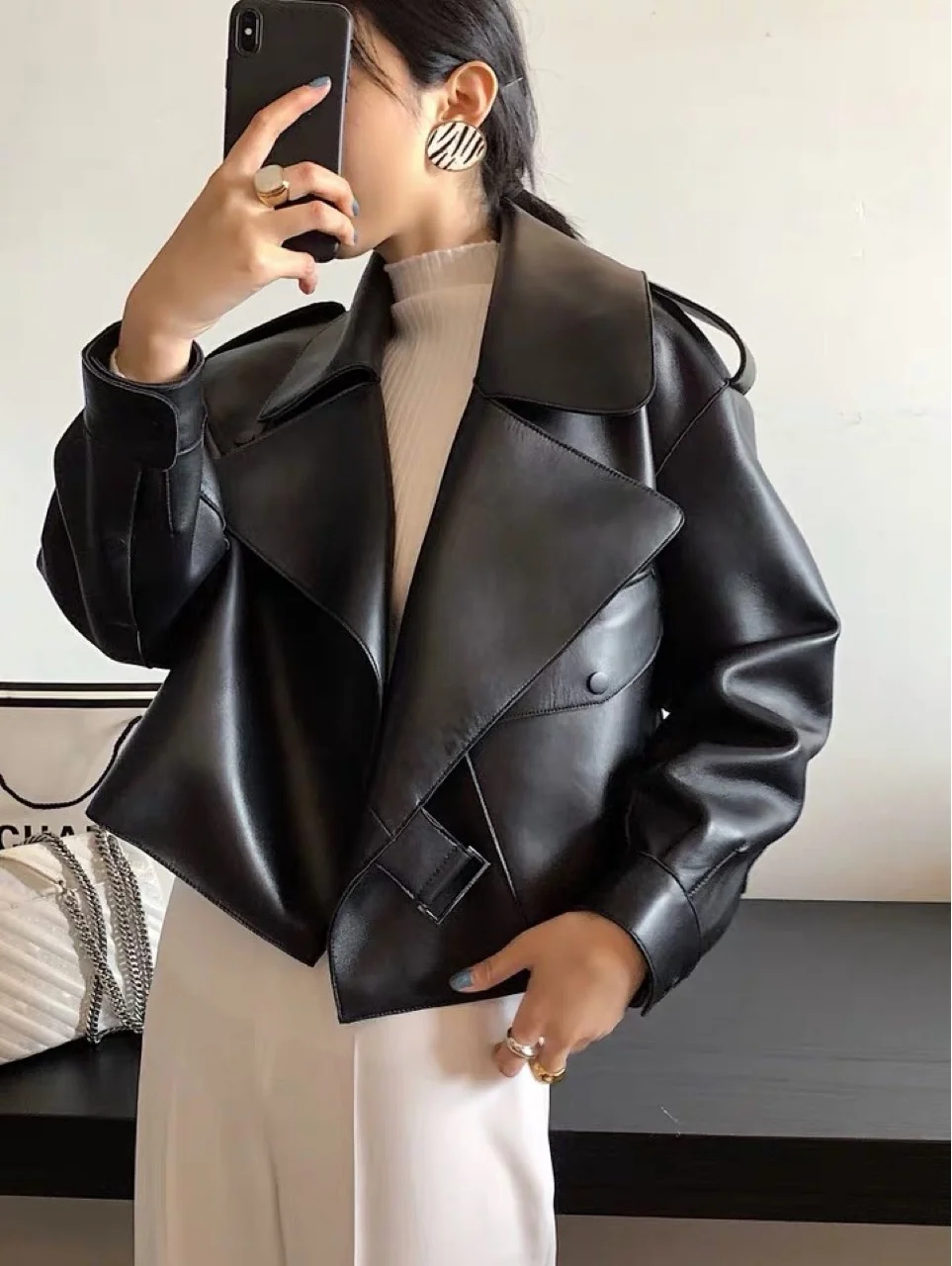 

Leather leather women's short spring 2019 new oversize loose net red jacket high waist