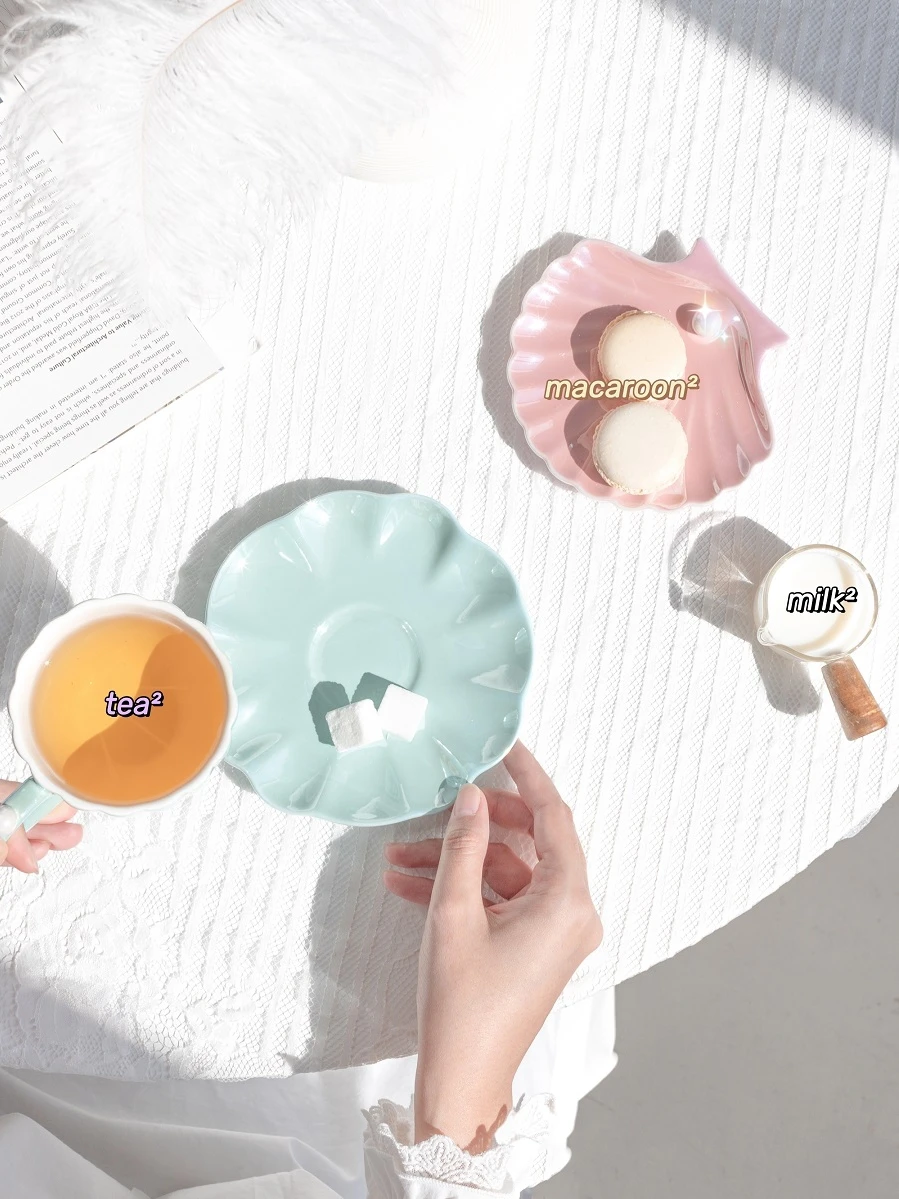 

European Ceramic Cup Saucer Set Luxury Gift Simple Mug Tea Milk Coffee Cup Wedding Dinner Modern Canecas Kitchen Supplies DF50BD