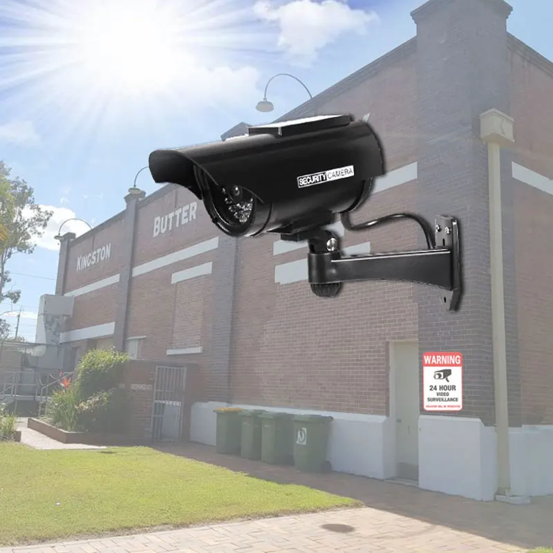 Имитация уличной водонепроницаемой камеры на солнечной батарее для завода в