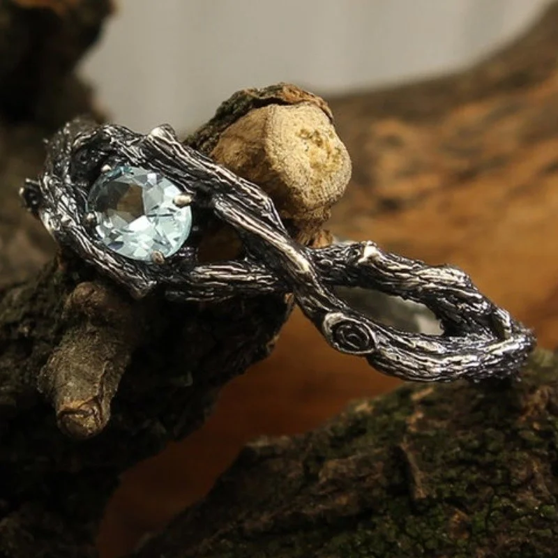 Плетеное обручальное кольцо с топазом женское белое ветка уникальное подарок