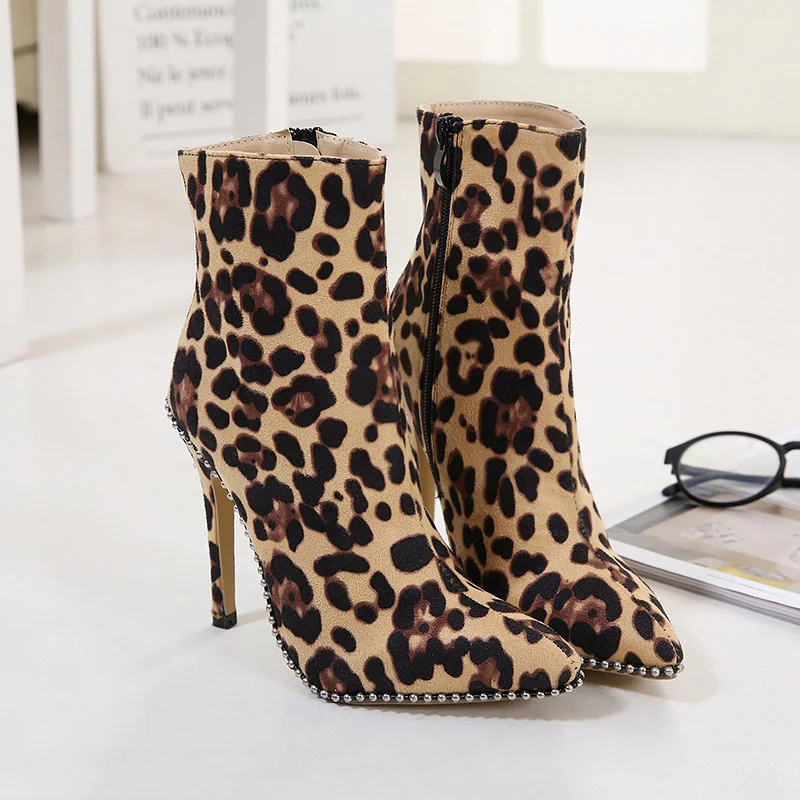Женские ботинки из флока модные пикантные леопардовые на высоком тонком каблуке