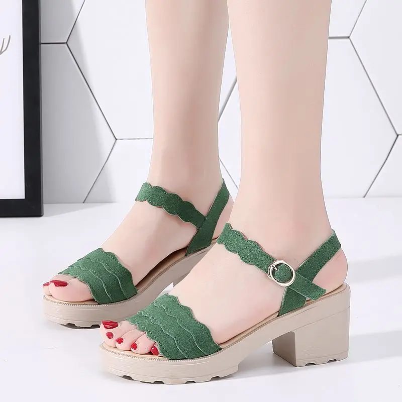 

Женские босоножки на толстом квадратном каблуке, замшевые сандалии из натуральной кожи с металлической пряжкой, черные, бежевые, зеленые, н...