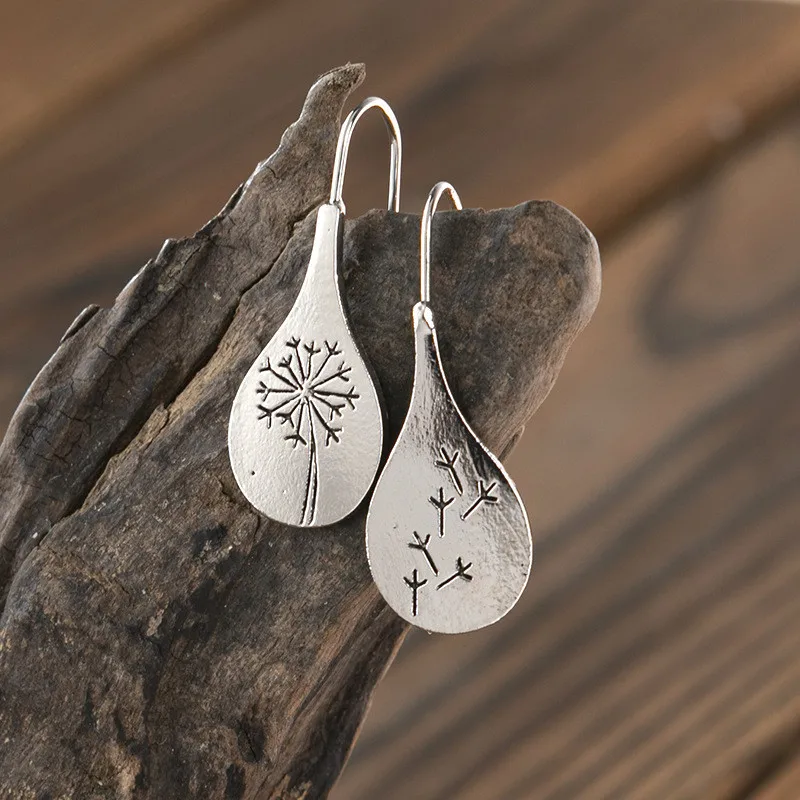 

Earrings with Dandelion Pattern /silvertone Hand Stamped Dandelions / Gift for Her / Dandelion Jewelry /Birhtdaygift