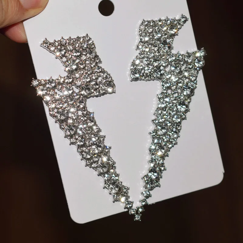 Новые блестящие стразы драгоценные камни серьги-гвоздики в форме молнии для