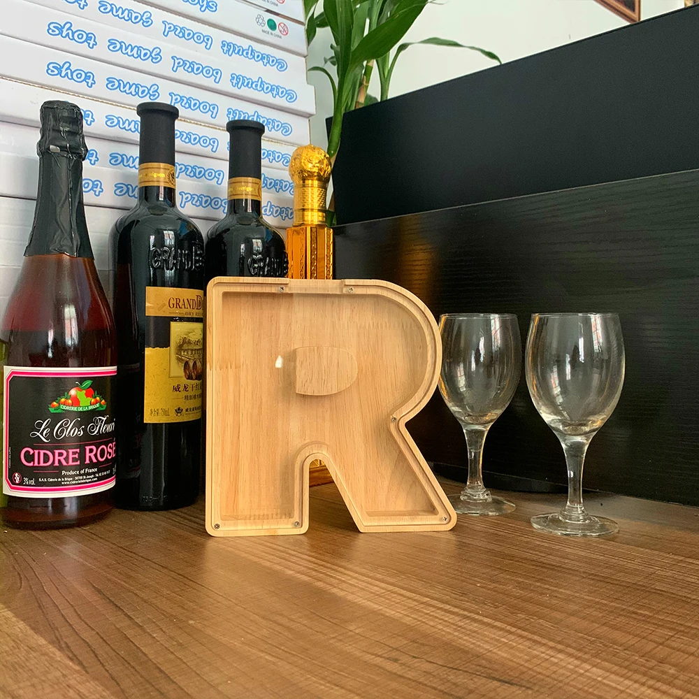 

Копилка деревянная для хранения монет, 26 букв