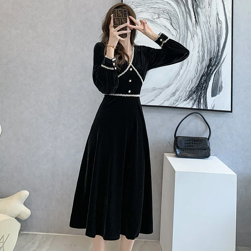 

569 Autumn French Vintage Dresses For Women 2021 New Elegant Long Sleeve V-Neck Thin Black Velvet Chic Button Daily Dress Ladies