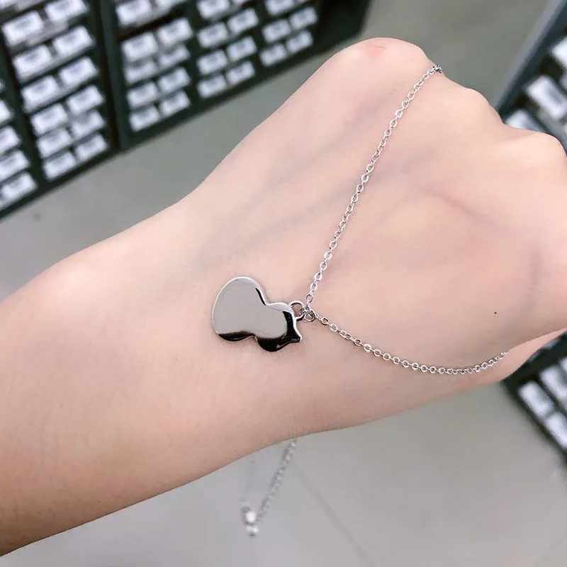 

Full Diamond Gourd Necklace Woman Niche Design Sense Collar Simple Micro-inlaid Zircon Clavicle Chain New Party Cocktail Holiday