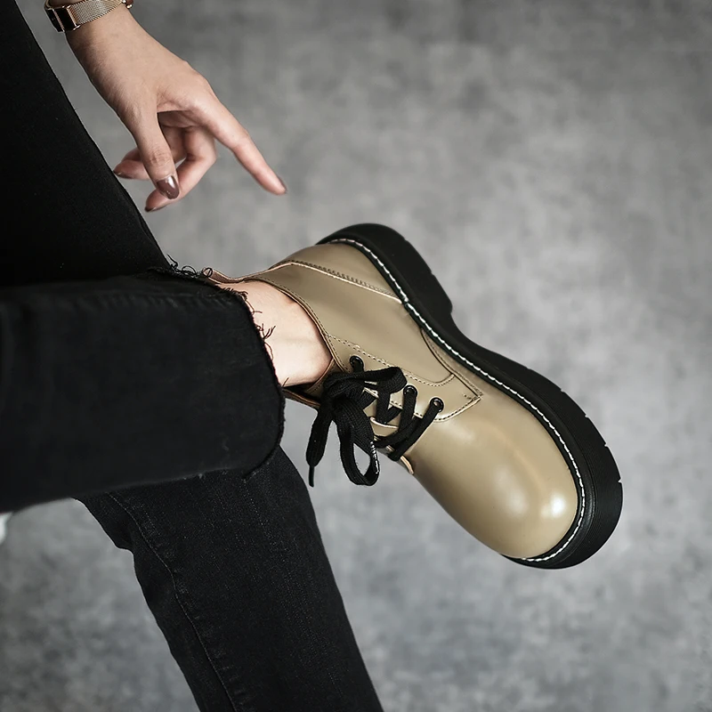 

sapatos de plataforma de couro feminino dedo do pé quadrado estilo britânico sapatos femininos de salto médio pequenos sapatos