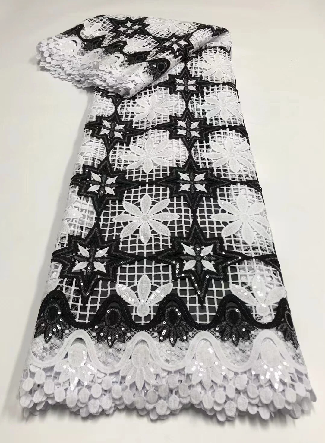 

Water Soluble Cord Lace Black And White Sequined Fabrics Latest Fashion 2022 Sequins Milk Silk Cord Elegant Women Dress Material