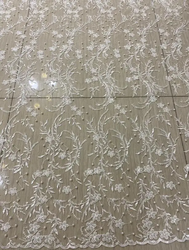Роскошная кружевная ткань с бисером цвета белого/слоновой кости для свадебных