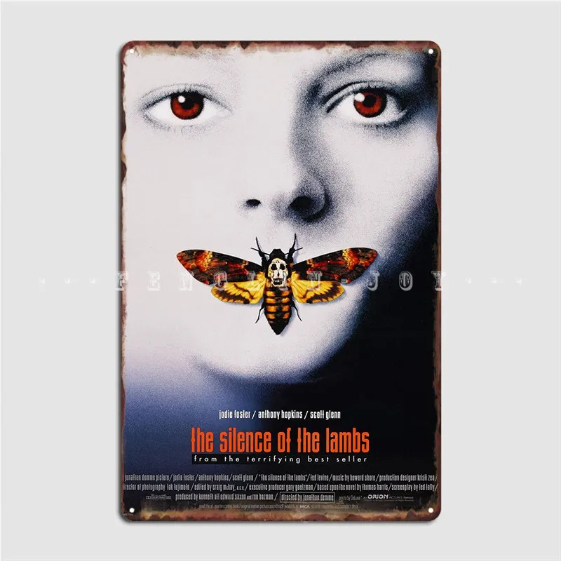 

Металлический знак для кинотеатра, фотография стены