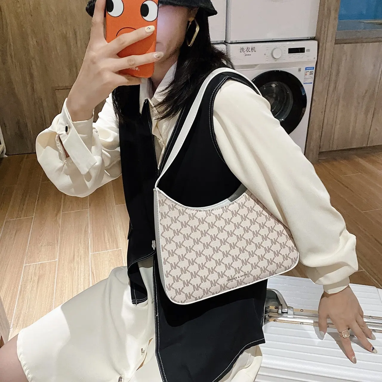 

Women's Bag Retro Underarm High Quality Large Capacity Shoulder Bag Crossbody Portable Axillary Baguette Bags For Women