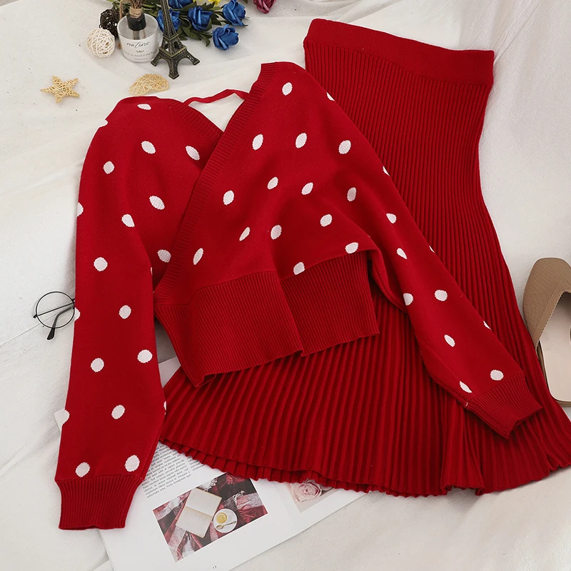 Комплект из двух предметов для женщин свитер с длинным рукавом + плиссированная