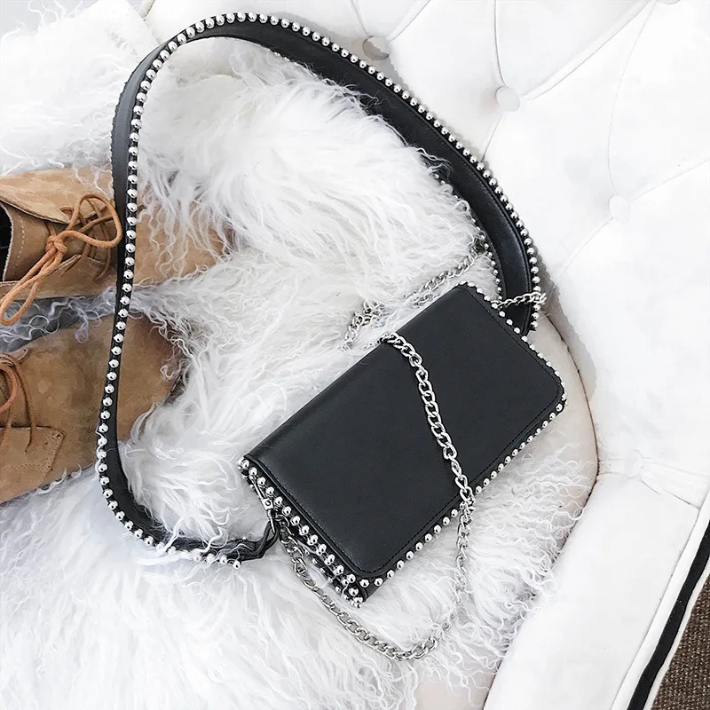 Модная простая женская маленькая квадратная сумка с заклепками стильная