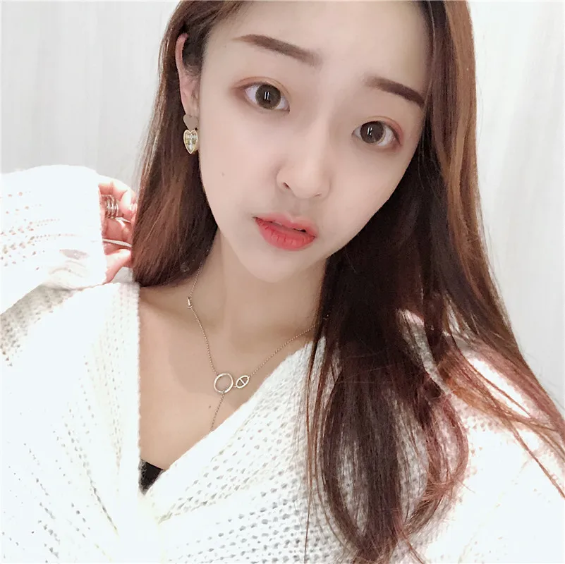 Джокер в стиле ретро вязаные серьги гвоздики форме сердца с матовой текстурой