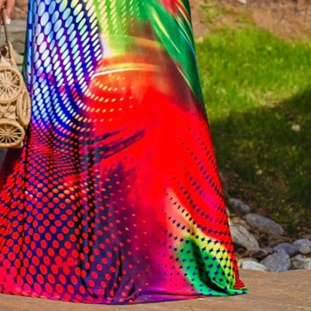 Зеленое длинное женское платье без рукавов сексуальное с лямкой на шее и