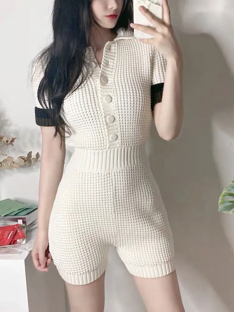 Shen Mengchen с маленьким милым ветром поло вырезами для выращивания морали показать