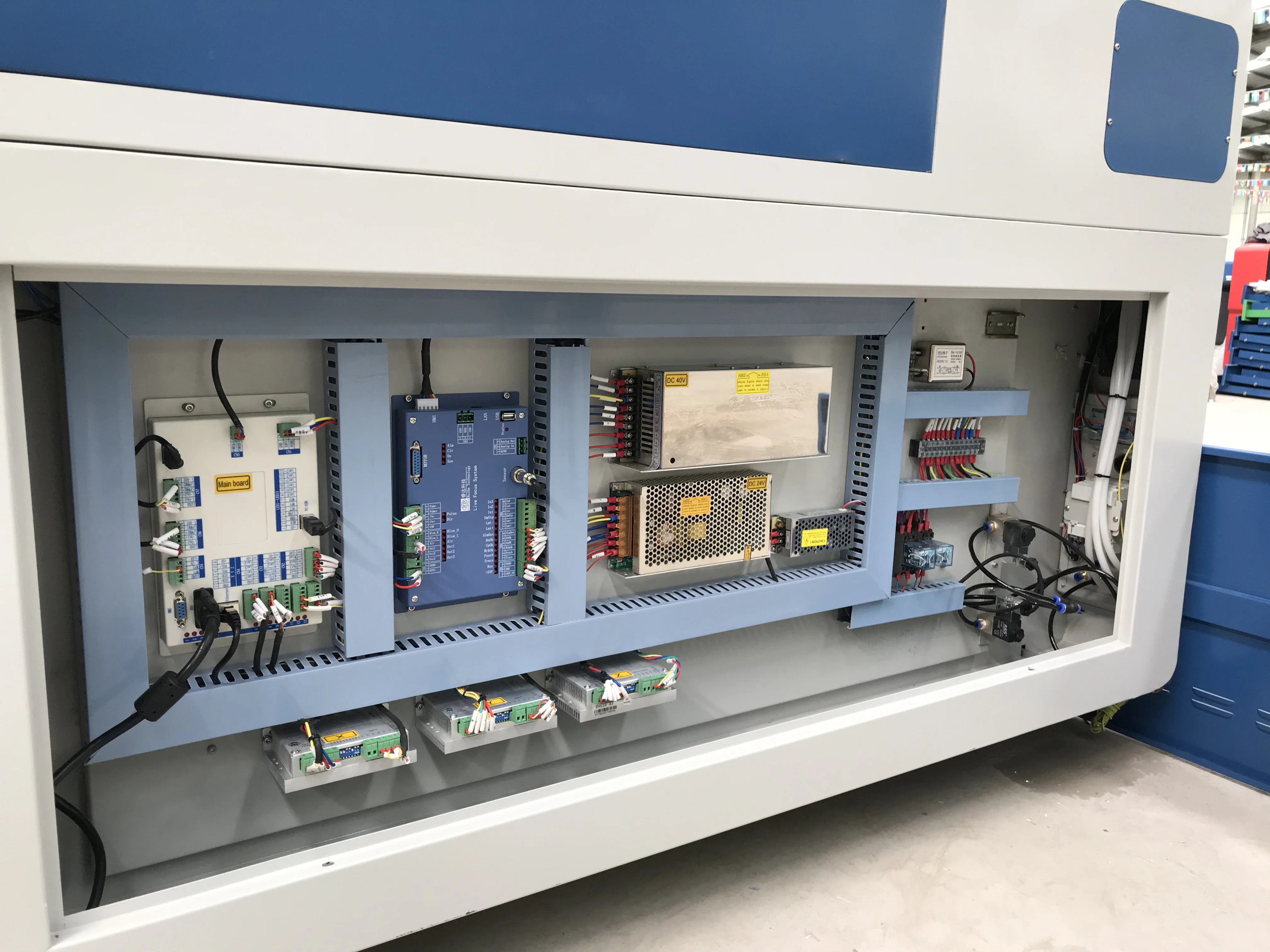 Лазерный гравировальный станок Co2 с двумя головками для акрила 1390 лазерный