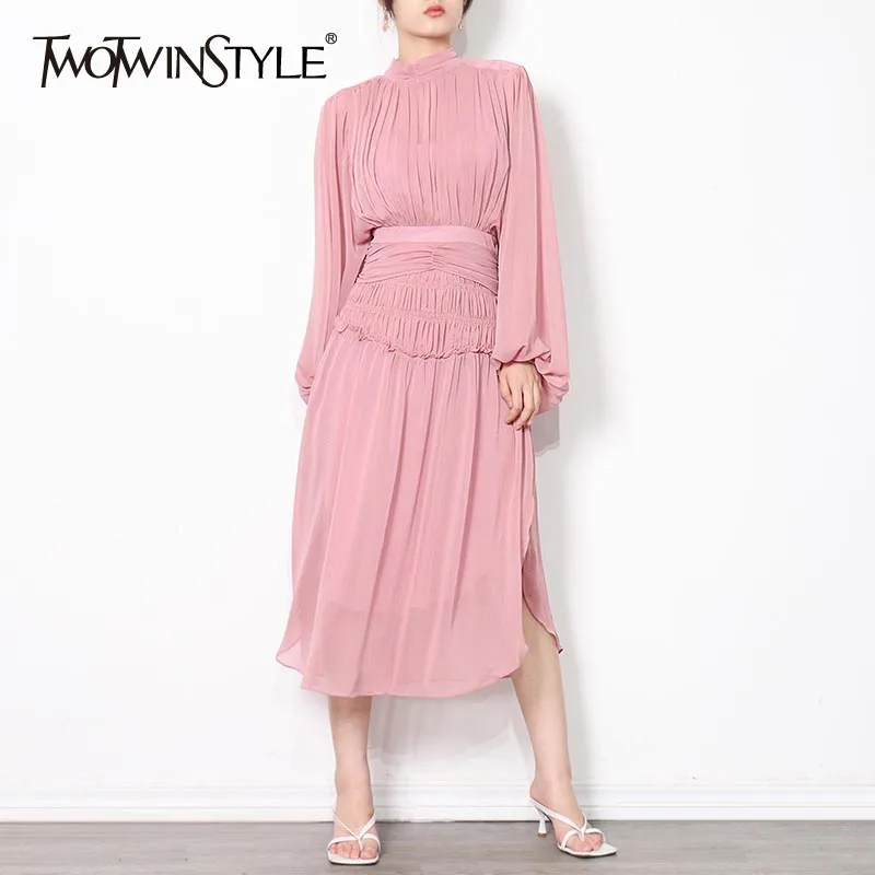 Женское миди-платье TWOTWINSTYLE, розовое, со складками, воротником-стойкой, длинными рукавами, высокой талией