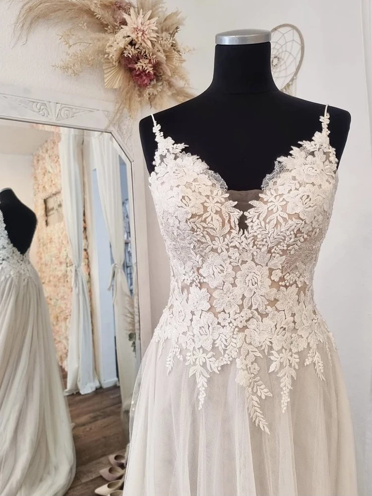 

MNGRL Ivory Wedding Dress Lace Flower V-neck Sleeveless Bohemian Bridal Dresses Backless Brush Train Robe de mariée
