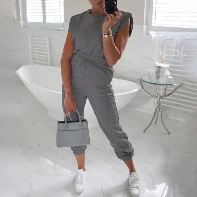 Женский спортивный костюм из 2 предметов блузка без рукавов и длинные брюки с