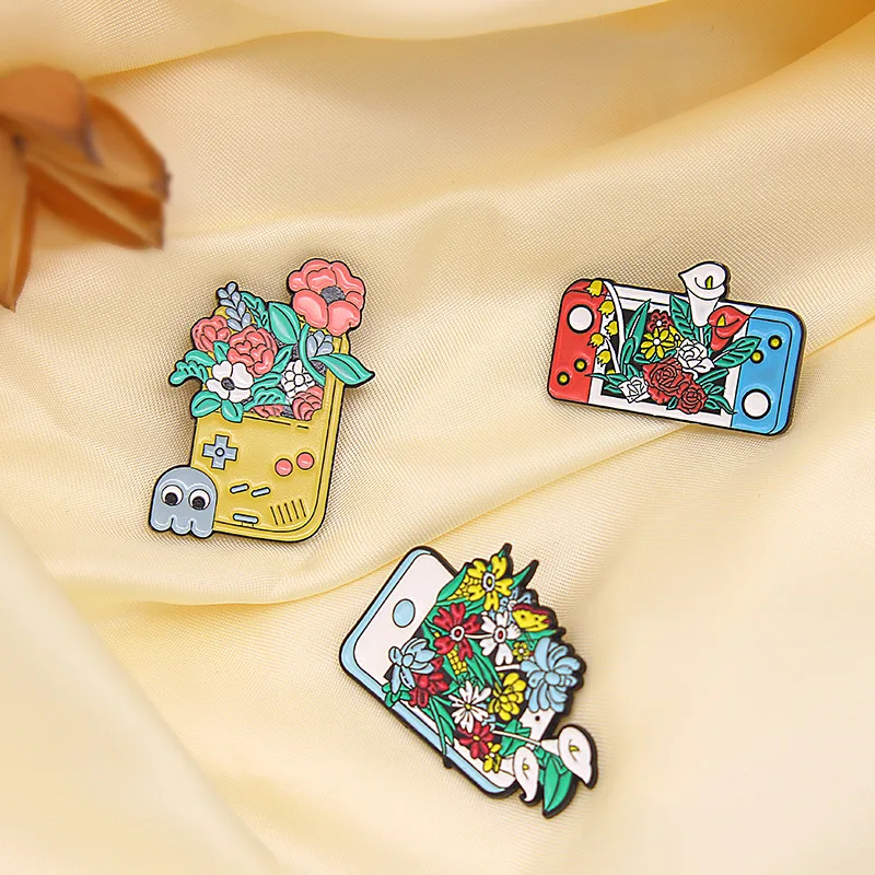 

Dear-you Creative colorful flowers blooming game console flower brooch Fashion creative brooch clothing bag jewelry special gift