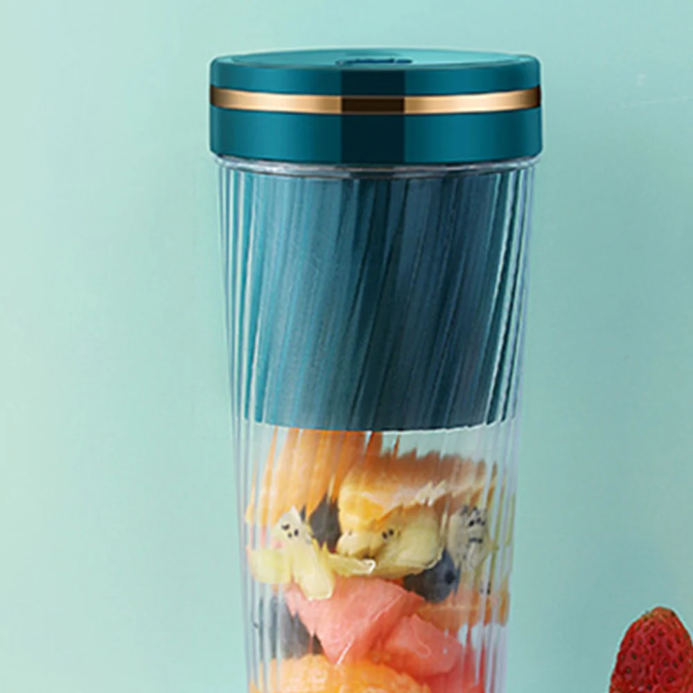 

1PC Portable USB Electric Fruit Juicer Cup Waterproof Bottle Mixer Rechargeable Blender with One-button Operation Function