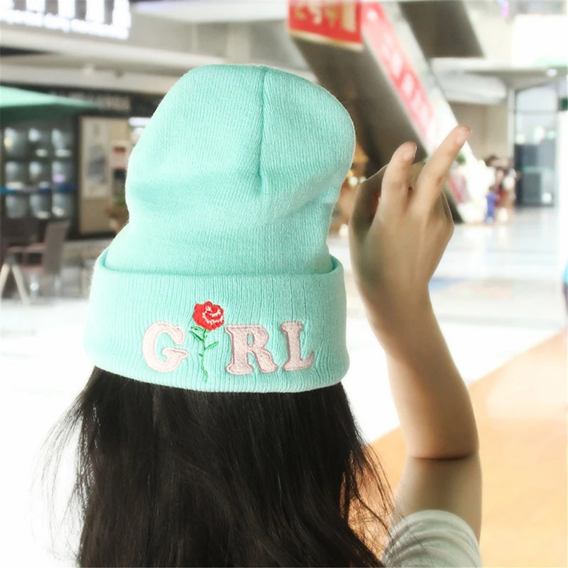 Женская вязаная шапка с вышитыми буквами новинка 2020 мужские зимние шапки теплые