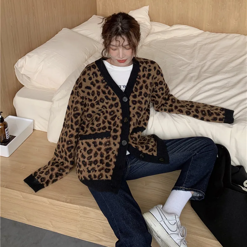 

Hzirip Lazy Wind Leopard Fashion Leisure Long Sleeve Thickened Cardigan Women Sweater 2021 Korean New Single Breasted Sweater