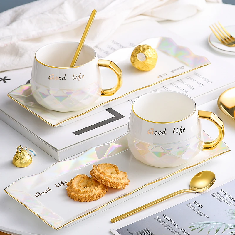 Роскошная простая керамическая чашка в скандинавском стиле Современная с ложкой