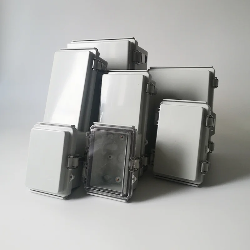 Открытый водонепроницаемый распределительный ящик с прозрачным крышкой, замком, мониторингом питания, внутренним и внешним электрическим подключением розетки.