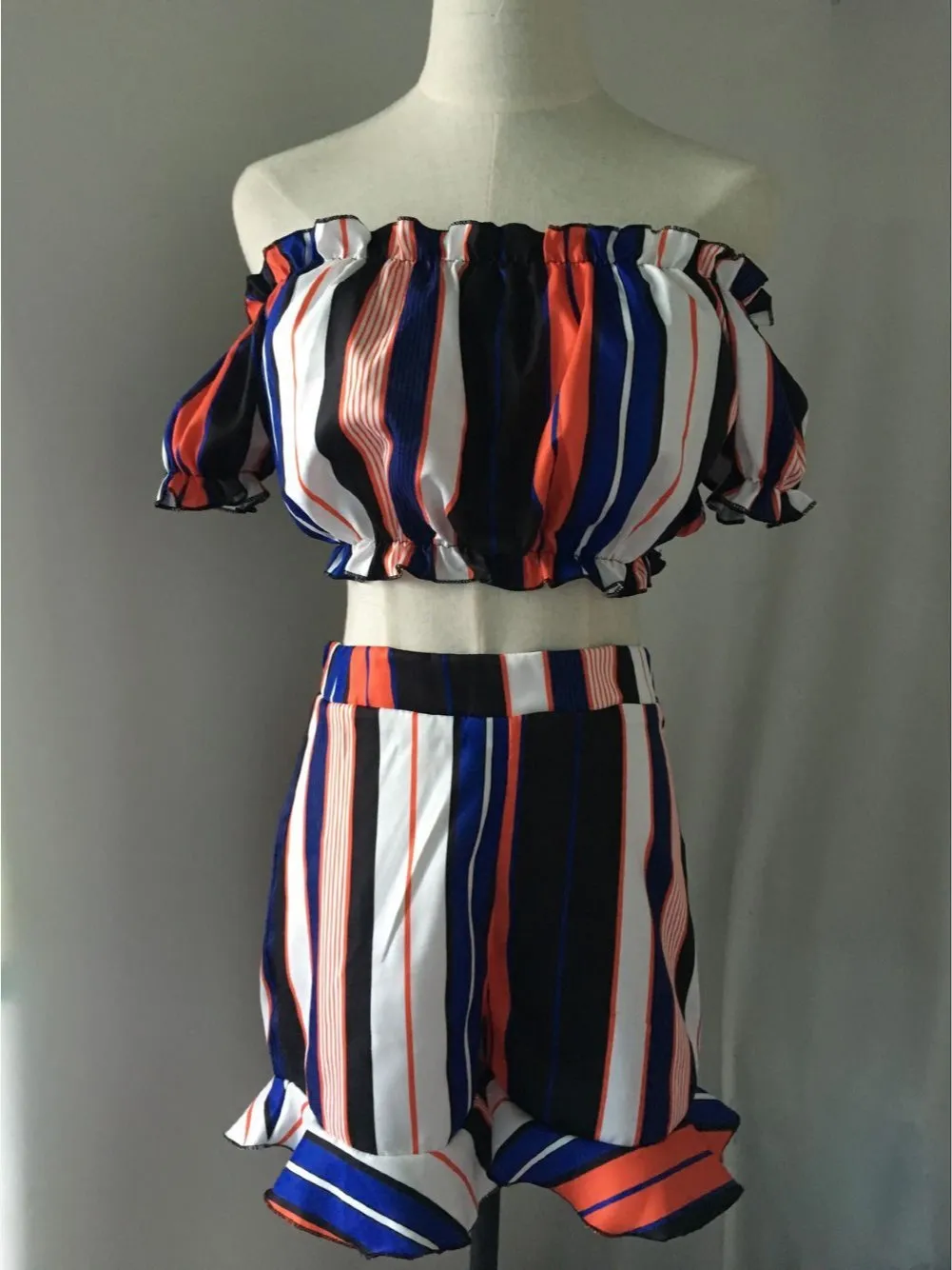 Комплект из двух предметов летний женский костюм в радужную полоску сексуальный