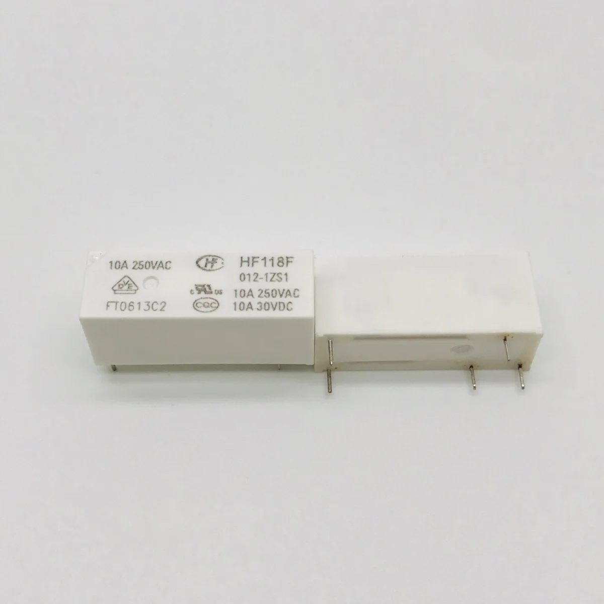 HF118F-012-1ZS1 5pin 10A250VAC 12vdcреле