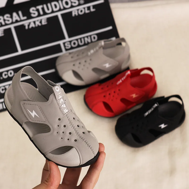 Сандалии детские кожаные мягкая подошва пляжная обувь модная на мягкой подошве