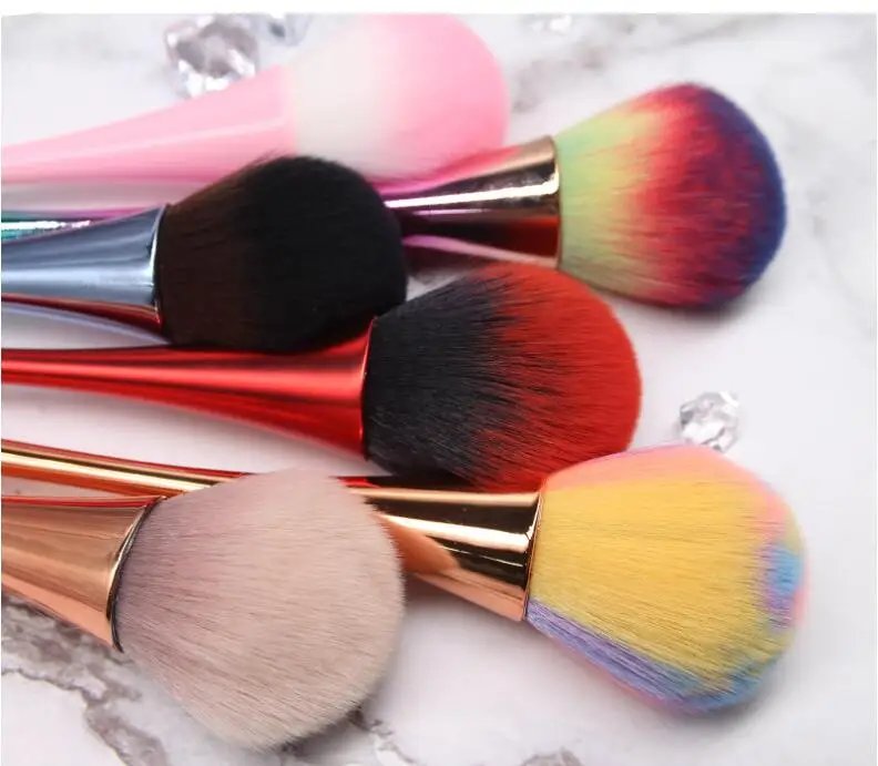 Щетка для пыли ногтей (большая) 1 шт. 3 цвета щетка мягкая удобная УФ гель