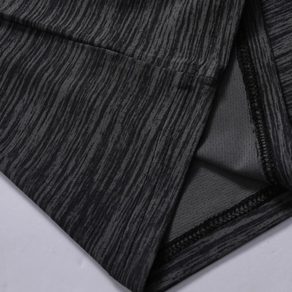 

Hot tops men's casual round neck sweat-wicking breathable sports short-sleeved T-shirt quick-drying clothes 40*